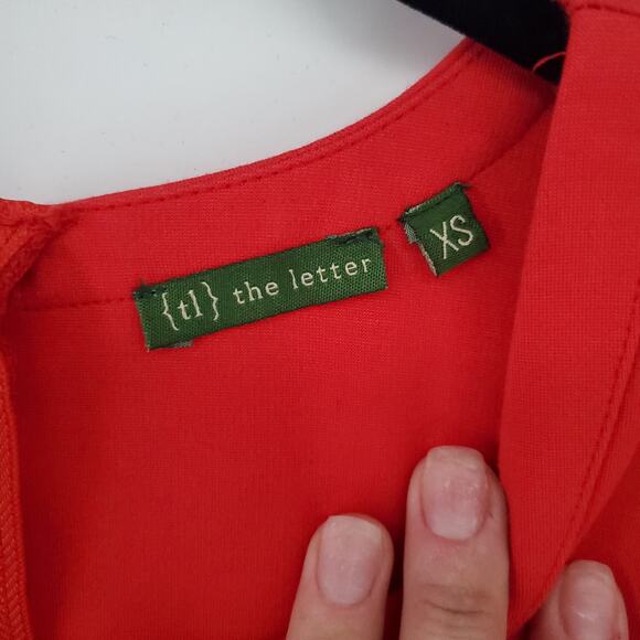 The Letter Womens Red Fitted Crop Top Long Sleeve 1/4 Back Zipper Thick Top XS - Picture 3 of 8